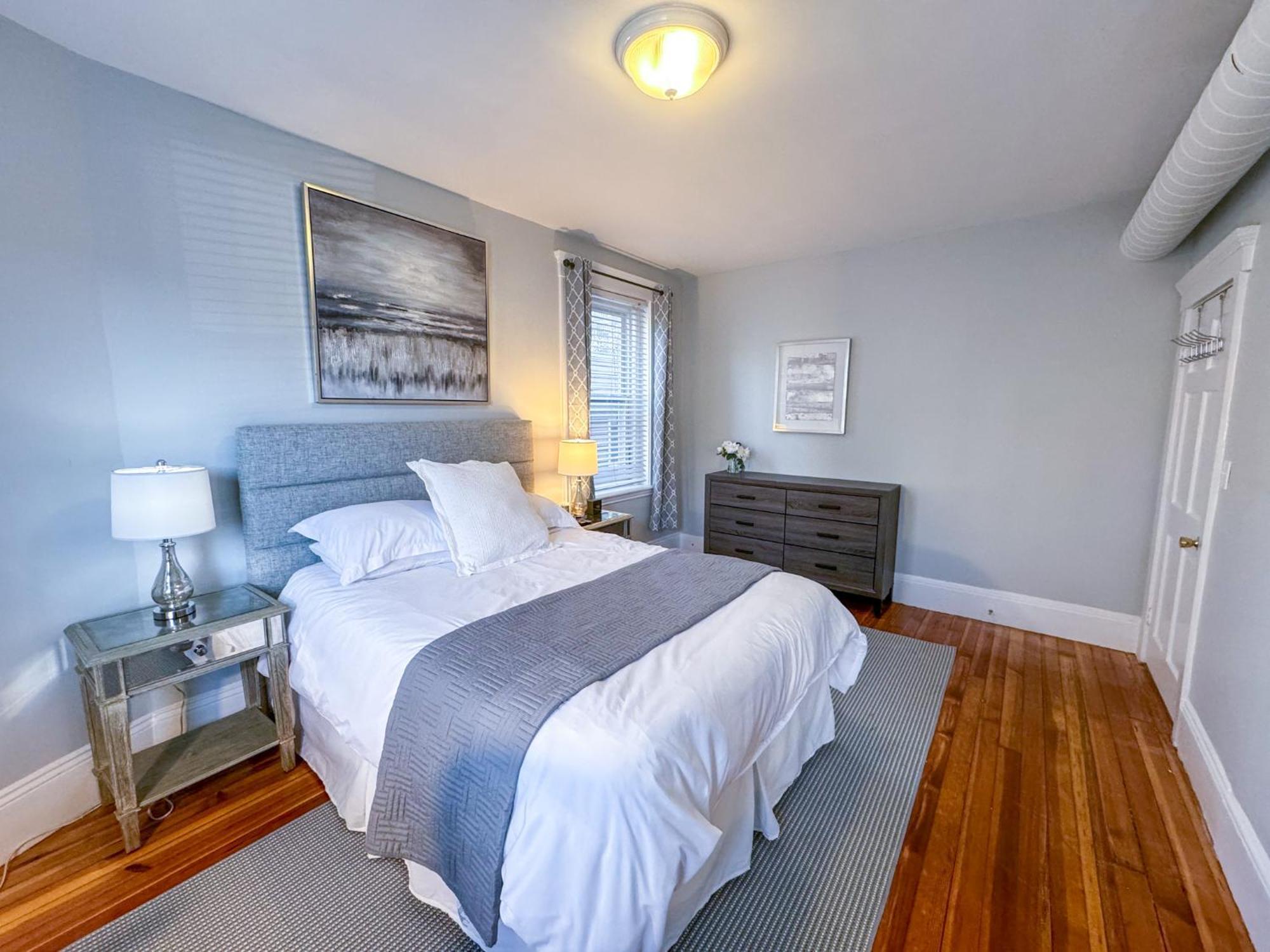 شقة Huge,3 Bed,2Bath,Public Transport,Boston,Sleeps 9 بروكلاين المظهر الخارجي الصورة